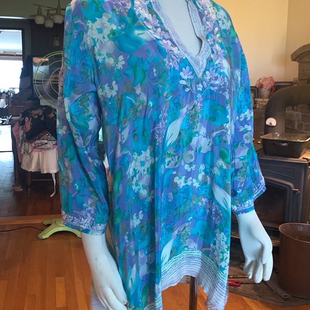 BNWT  GORSUCH AMAYA SILK TUNIC WITH LUSH EMBROIDERY